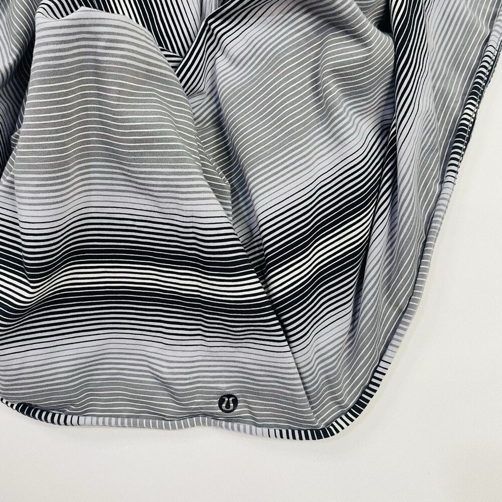 Lululemon Women's Sage Scarf Wrap One Size Striped Heathered Grey White Blue - Picture 5 of 10
